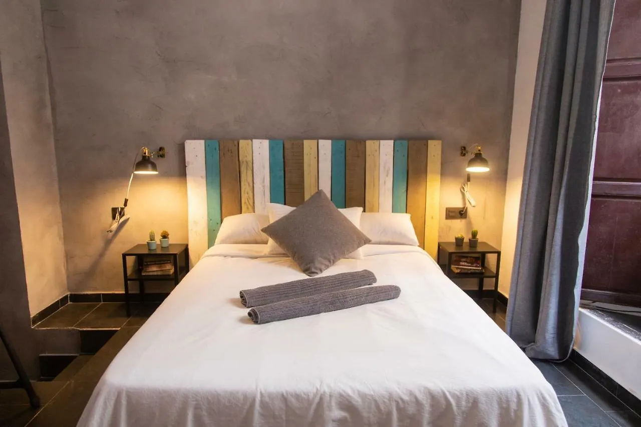 Barbatuke - Art & Hostel